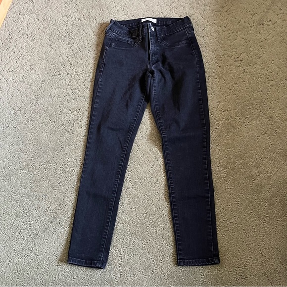 EUC Women’s GAP Easy Legging size 28R in Black - Picture 3 of 3